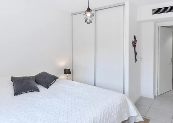 3 Pieces Moderne Avec Piscine Au Palm - 3 Pieces Moderne Avec Piscine Au Palm Mae-1803 Apartment *